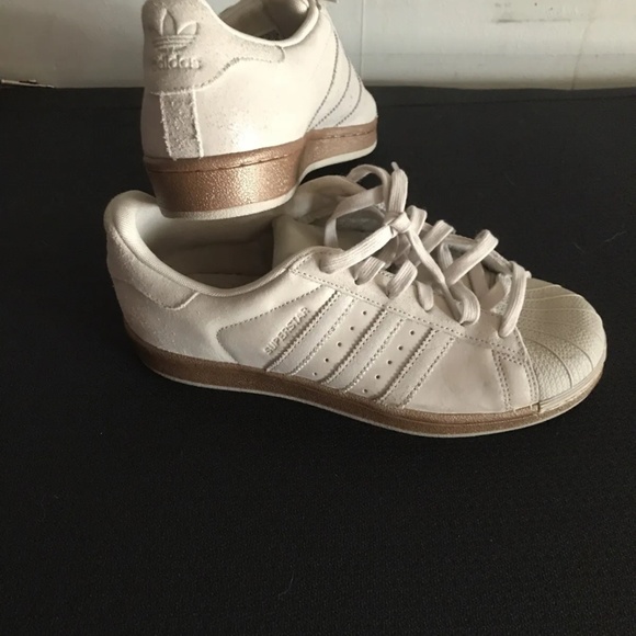 Adidas Superstar Shell Toe size 6 - Picture 3 of 5